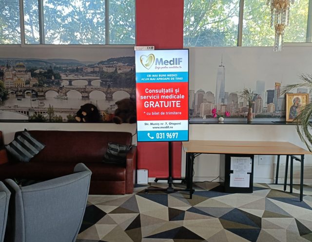 Cum poate Rețeaua Digitală de Display-uri EkoGroup să îmbunătățească marketingul tradițional