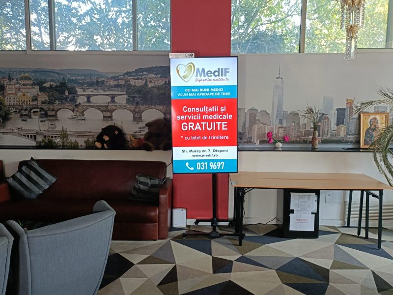 Cum poate Rețeaua Digitală de Display-uri EkoGroup să îmbunătățească marketingul tradițional